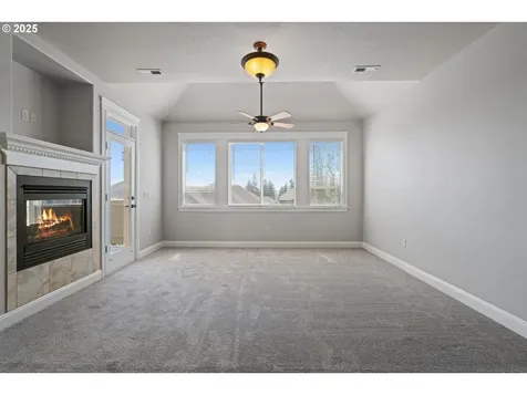 765 W U Street Washougal WA 98671