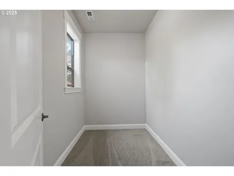 765 W U Street Washougal WA 98671