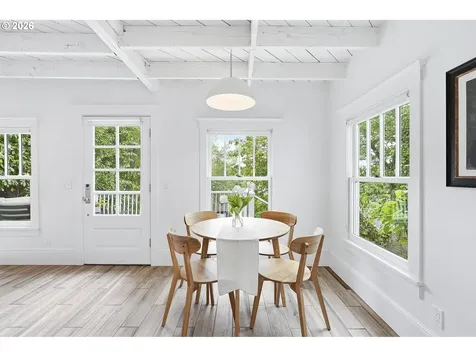 2790 SW Montgomery Drive Portland OR 97201