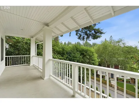 2790 SW Montgomery Drive Portland OR 97201