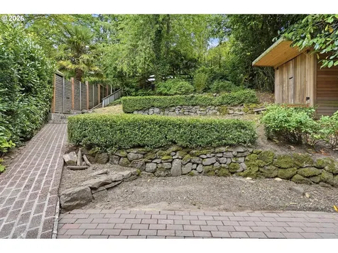 2790 SW Montgomery Drive Portland OR 97201