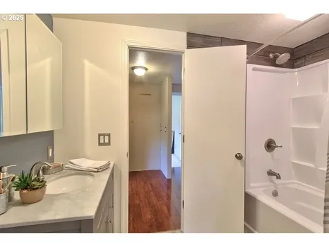 310 Cottonwood Street Gaston OR 97119