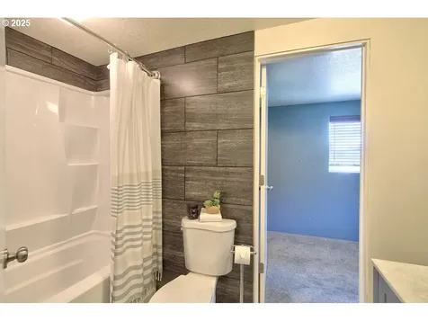 310 Cottonwood Street Gaston OR 97119