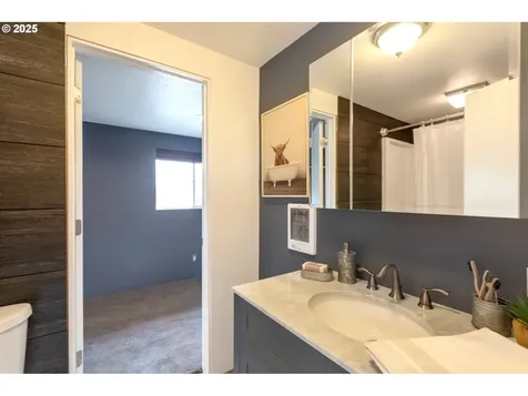 310 Cottonwood Street Gaston OR 97119