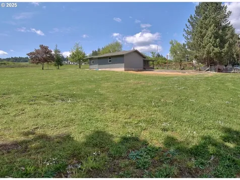 310 Cottonwood Street Gaston OR 97119