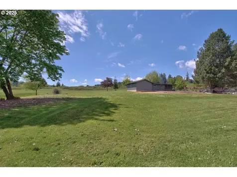 310 Cottonwood Street Gaston OR 97119