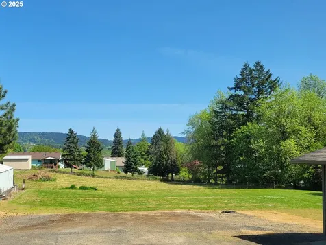 310 Cottonwood Street Gaston OR 97119