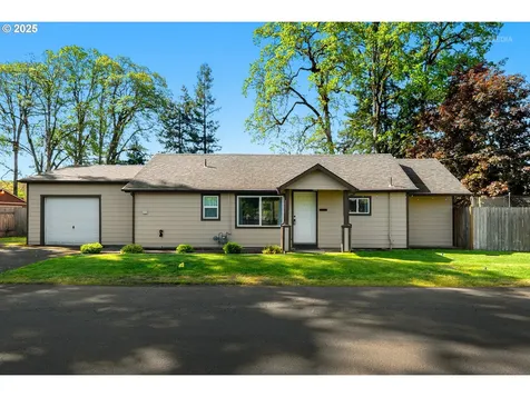 1427 N Davis Street Cornelius OR 97113