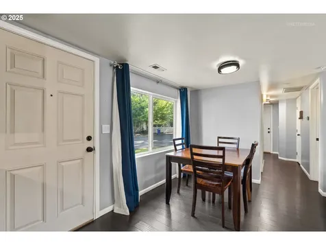 1427 N Davis Street Cornelius OR 97113