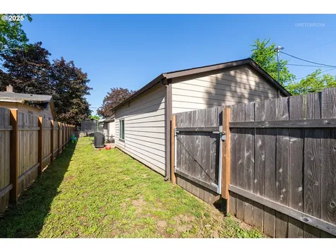 1427 N Davis Street Cornelius OR 97113