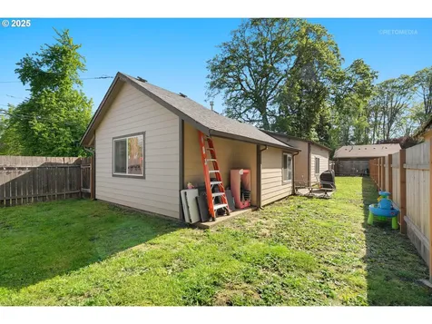 1427 N Davis Street Cornelius OR 97113