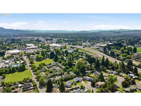 2439 Quince Street Eugene OR 97404