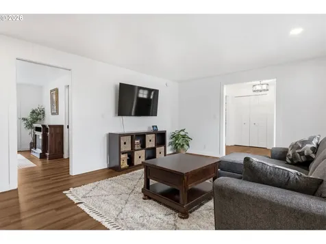 2439 Quince Street Eugene OR 97404