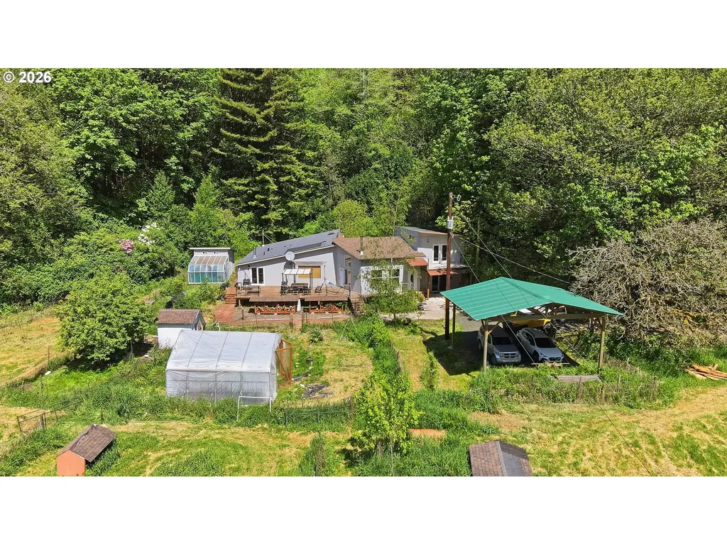 96863 Larson Lane North Bend OR 97459