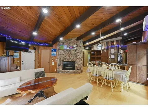 96863 Larson Lane North Bend OR 97459