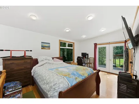 96863 Larson Lane North Bend OR 97459
