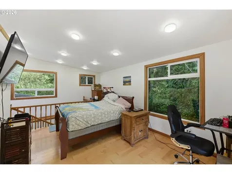 96863 Larson Lane North Bend OR 97459