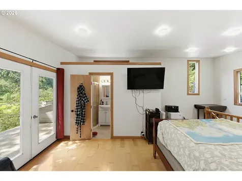 96863 Larson Lane North Bend OR 97459