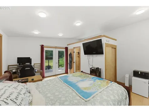 96863 Larson Lane North Bend OR 97459
