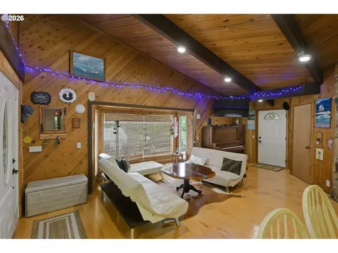 96863 Larson Lane North Bend OR 97459
