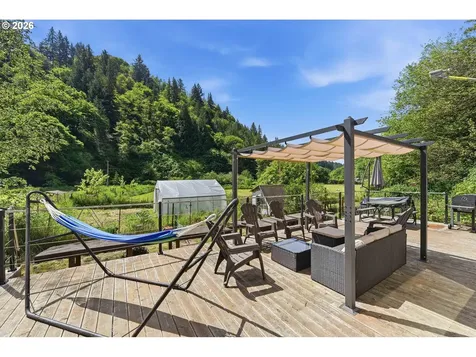 96863 Larson Lane North Bend OR 97459