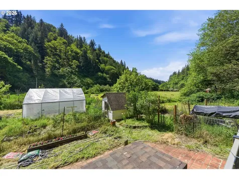 96863 Larson Lane North Bend OR 97459