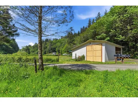 96863 Larson Lane North Bend OR 97459