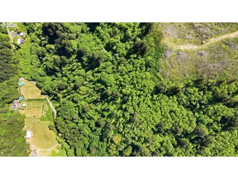 96863 Larson Lane North Bend OR 97459