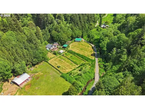 96863 Larson Lane North Bend OR 97459
