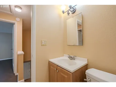 3211 E 17th Street Vancouver WA 98661
