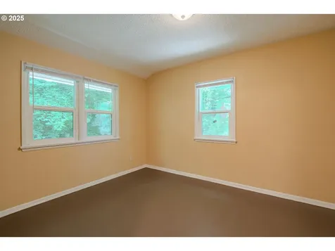 3211 E 17th Street Vancouver WA 98661