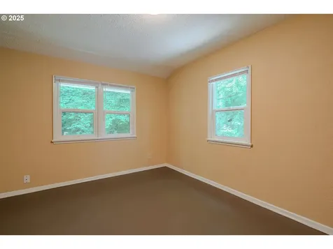 3211 E 17th Street Vancouver WA 98661