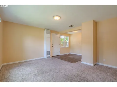 3211 E 17th Street Vancouver WA 98661