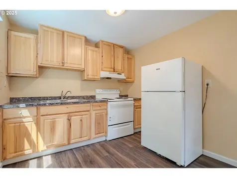 3211 E 17th Street Vancouver WA 98661