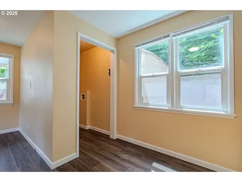 3211 E 17th Street Vancouver WA 98661