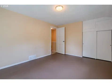 3211 E 17th Street Vancouver WA 98661