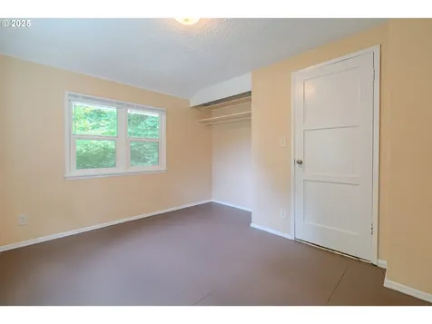 3211 E 17th Street Vancouver WA 98661