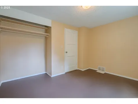 3211 E 17th Street Vancouver WA 98661