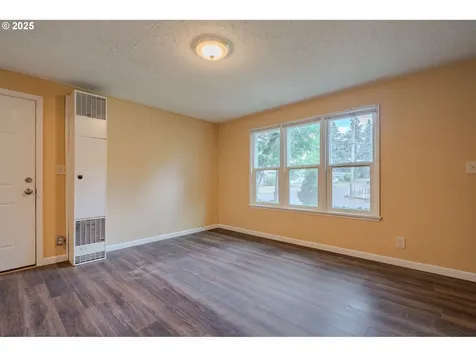 3211 E 17th Street Vancouver WA 98661