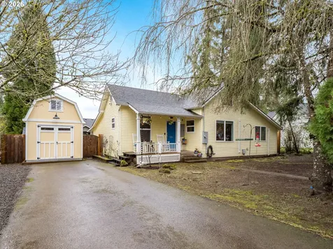 336 N 5th Street Carlton OR 97111