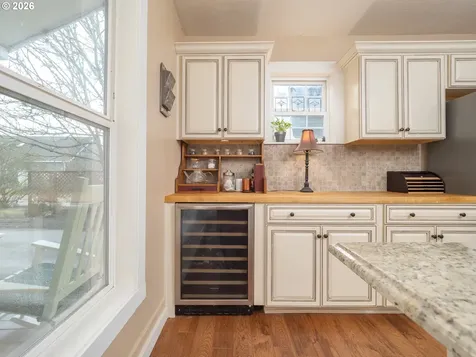 336 N 5th Street Carlton OR 97111