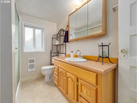 336 N 5th Street Carlton OR 97111