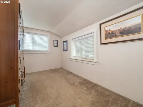 336 N 5th Street Carlton OR 97111