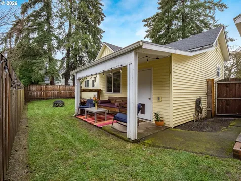 336 N 5th Street Carlton OR 97111