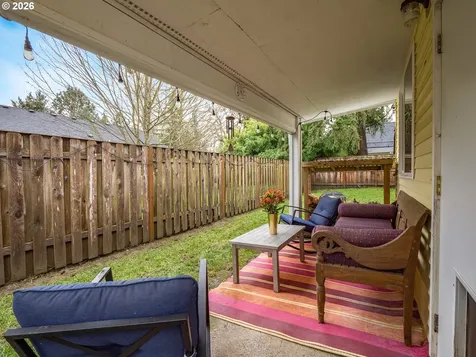 336 N 5th Street Carlton OR 97111