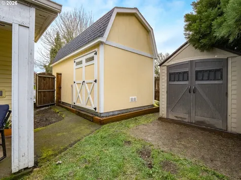 336 N 5th Street Carlton OR 97111