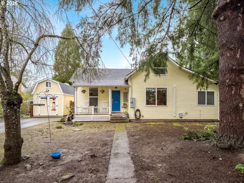 336 N 5th Street Carlton OR 97111