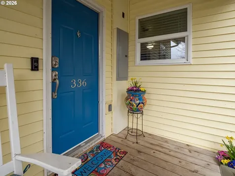 336 N 5th Street Carlton OR 97111