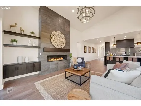 750 N V Street Washougal WA 98671