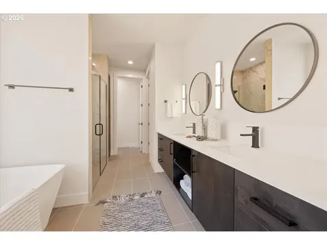 750 N V Street Washougal WA 98671